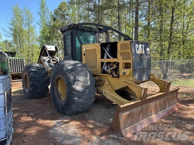 CAT 535D Skideri