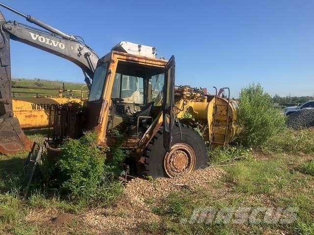 CAT 613C Kamioni za vodu