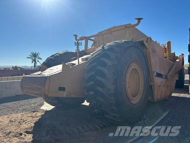 CAT 651B Kamioni za vodu