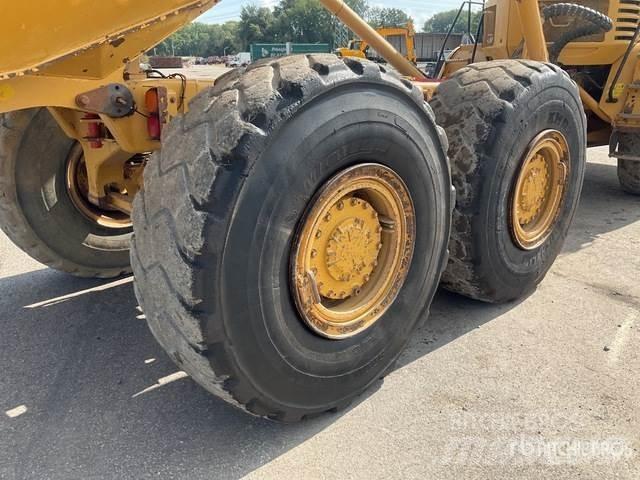CAT 725 Zglobni damperi