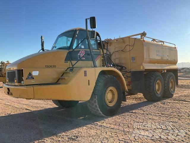 CAT 735 Kamioni za vodu