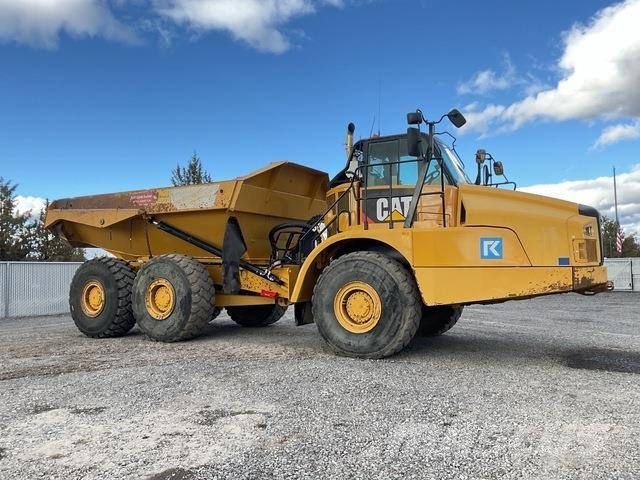 CAT 735C Zglobni damperi