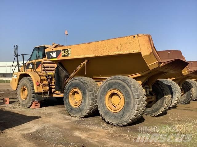 CAT 740 Zglobni damperi
