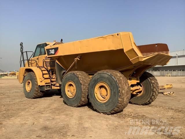 CAT 740 Zglobni damperi