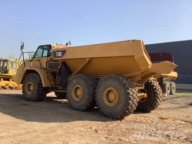 CAT 740 Zglobni damperi