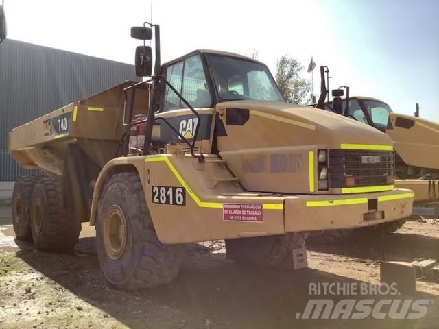 CAT 740 Zglobni damperi