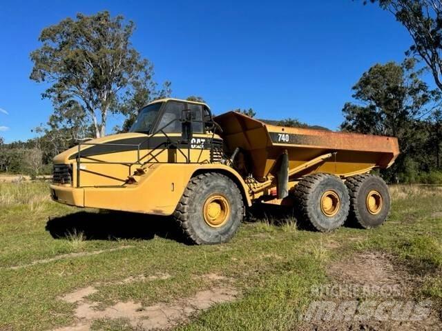 CAT 740 Zglobni damperi