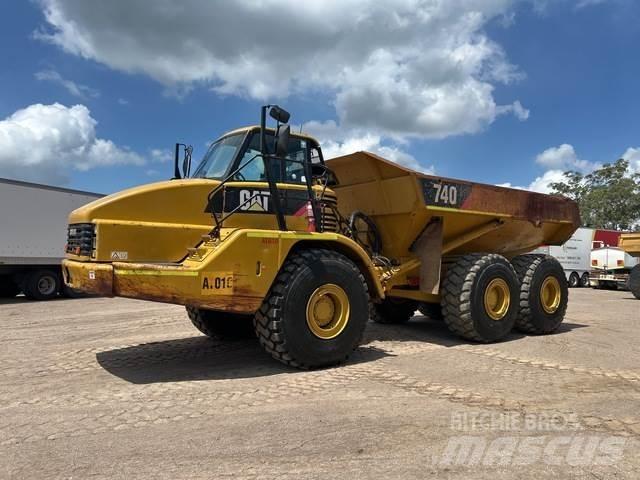 CAT 740 Zglobni damperi