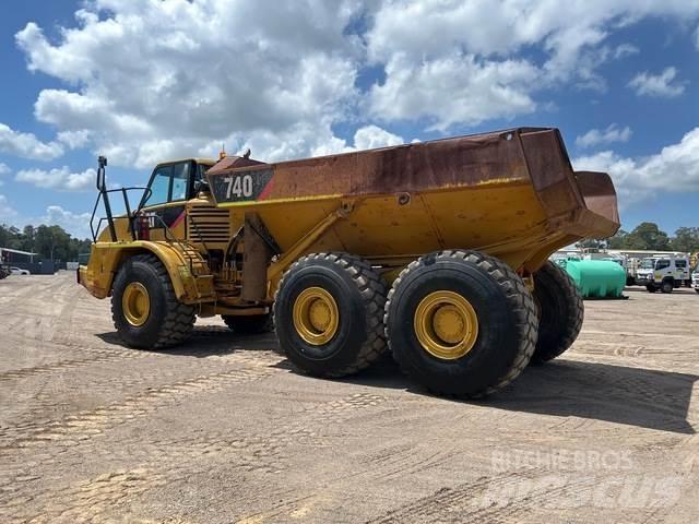 CAT 740 Zglobni damperi