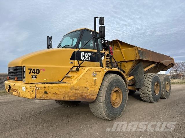 CAT 740 Zglobni damperi