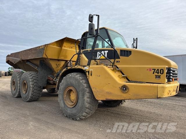 CAT 740 Zglobni damperi