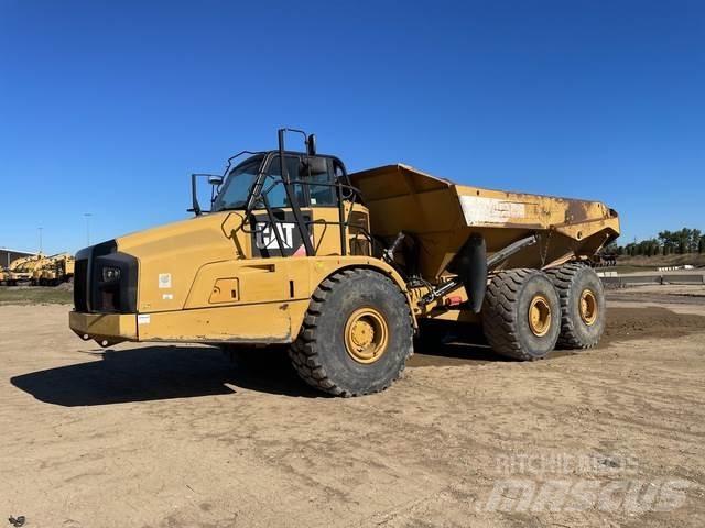 CAT 740B Zglobni damperi