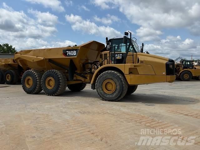 CAT 740B Zglobni damperi