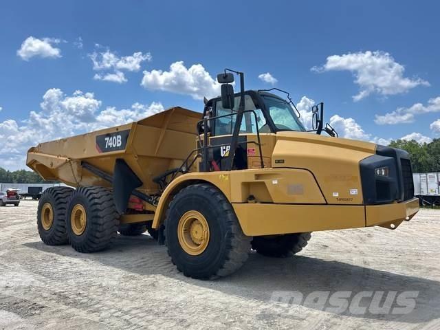 CAT 740B Zglobni damperi