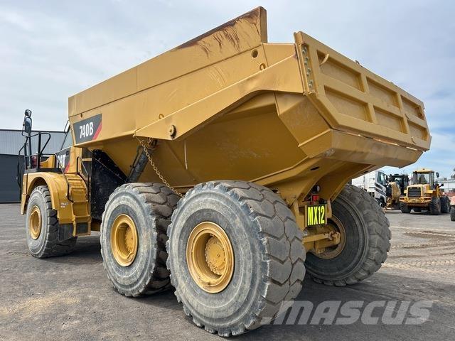 CAT 740B Zglobni damperi