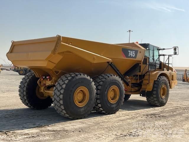 CAT 745 Zglobni damperi