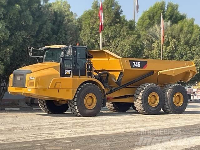 CAT 745 Zglobni damperi