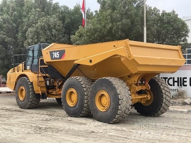 CAT 745 Zglobni damperi