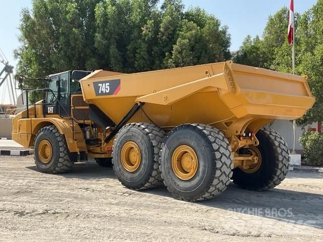 CAT 745 Zglobni damperi