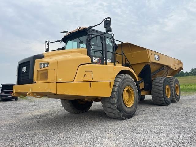 CAT 745 Zglobni damperi