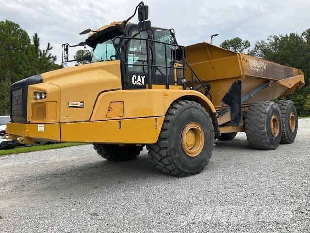 CAT 745 Zglobni damperi