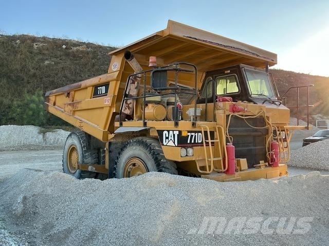 CAT 771D Zglobni damperi