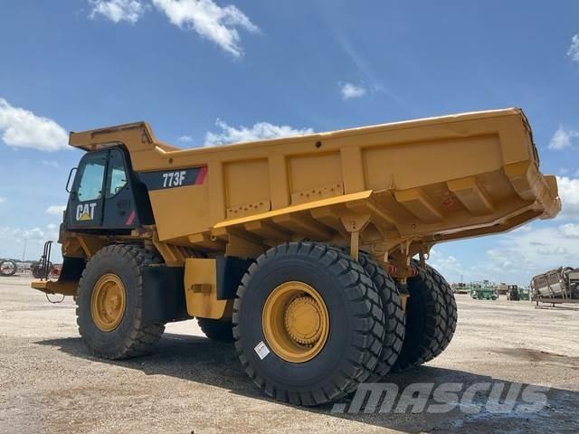 CAT 773F Zglobni damperi
