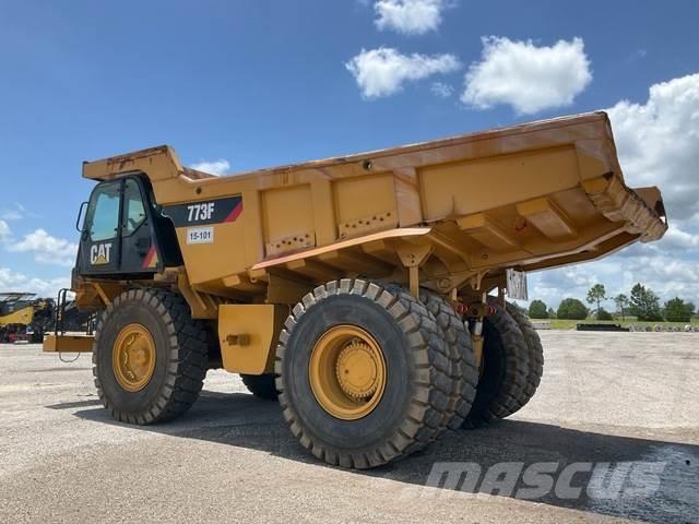 CAT 773F Zglobni damperi