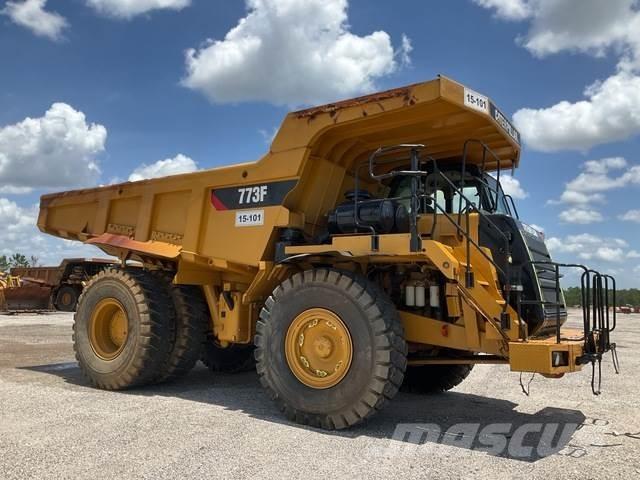 CAT 773F Zglobni damperi