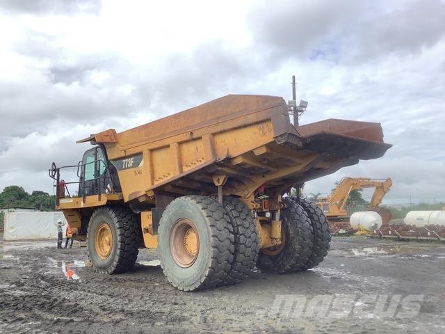 CAT 773F Zglobni damperi