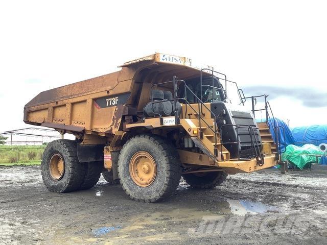 CAT 773F Zglobni damperi