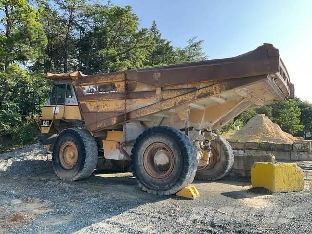 CAT 775D Zglobni damperi