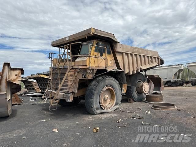 CAT 777B Zglobni damperi