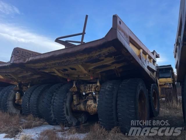 CAT 777D Zglobni damperi