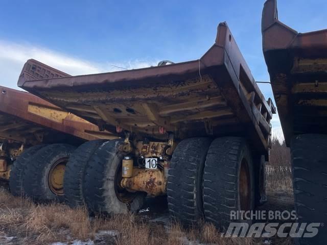 CAT 777D Zglobni damperi