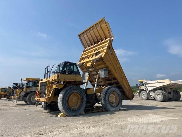 CAT 777D Zglobni damperi