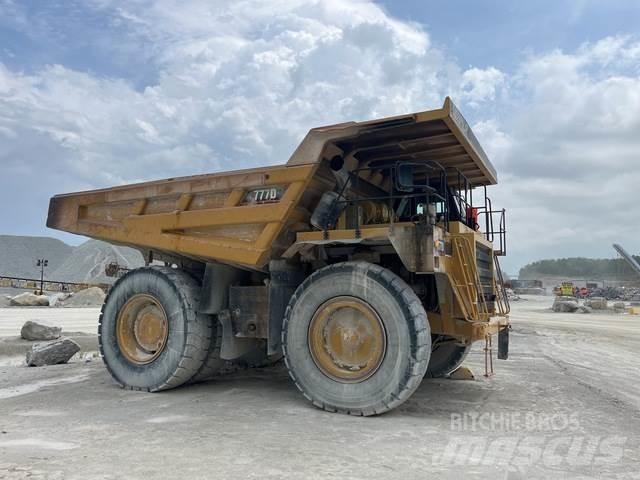 CAT 777D Zglobni damperi