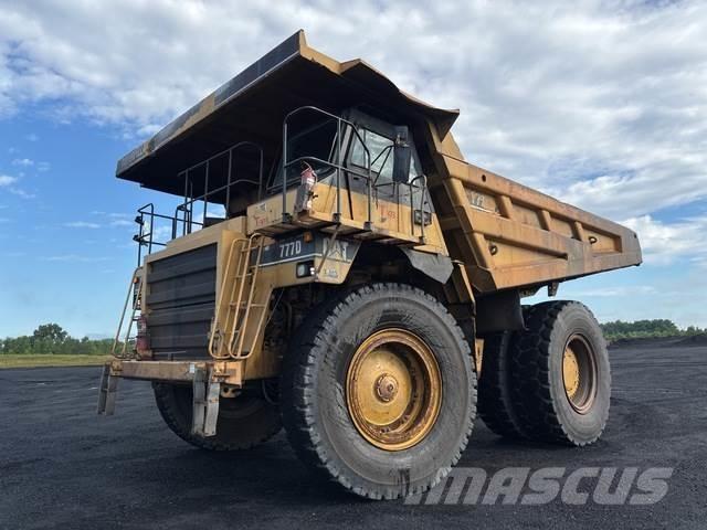 CAT 777D Zglobni damperi