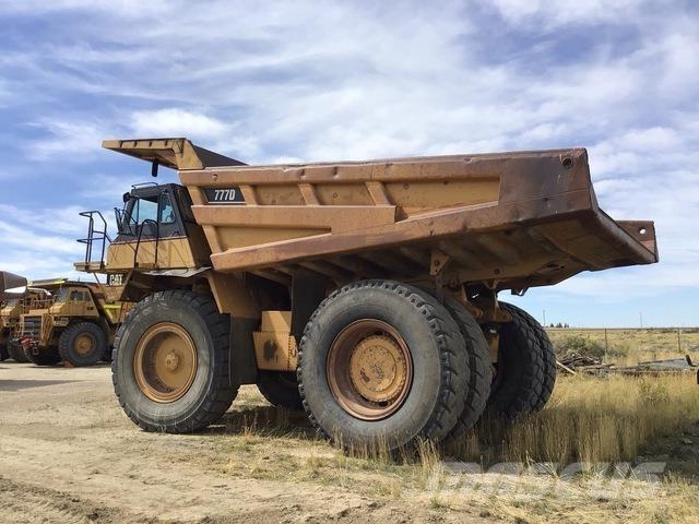 CAT 777D Zglobni damperi