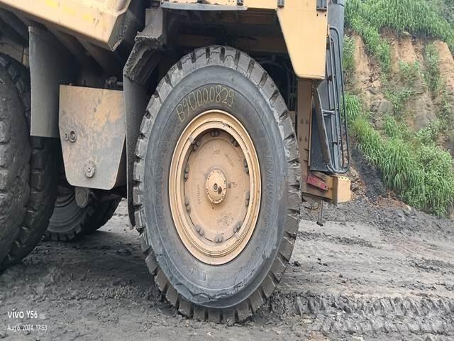 CAT 777E Zglobni damperi
