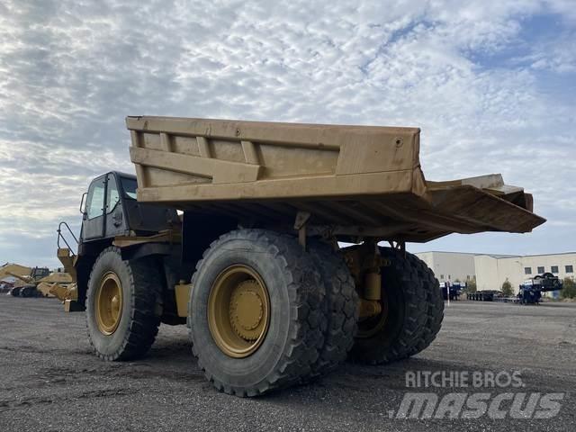 CAT 777F Zglobni damperi