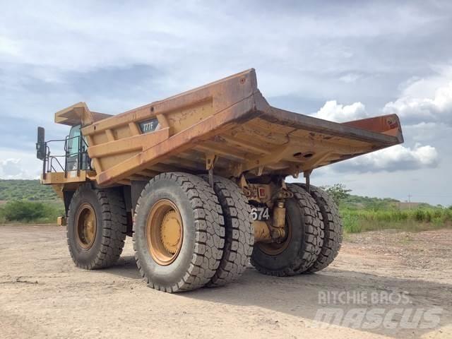 CAT 777F Zglobni damperi