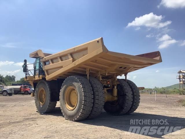 CAT 777F Zglobni damperi