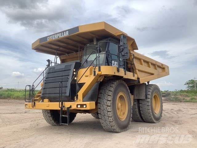 CAT 777F Zglobni damperi