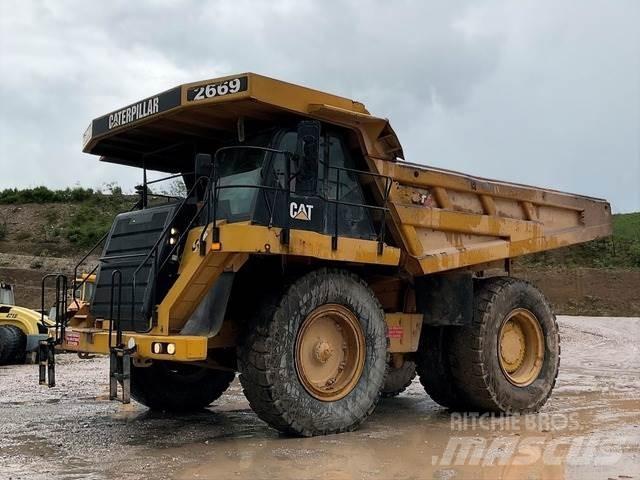 CAT 777F Zglobni damperi