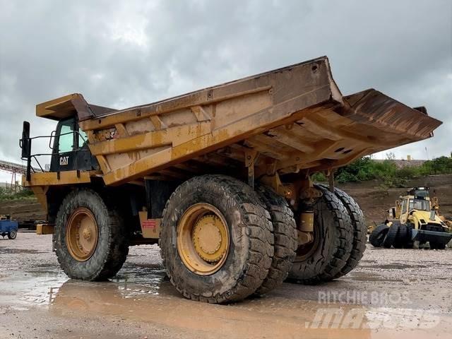 CAT 777F Zglobni damperi
