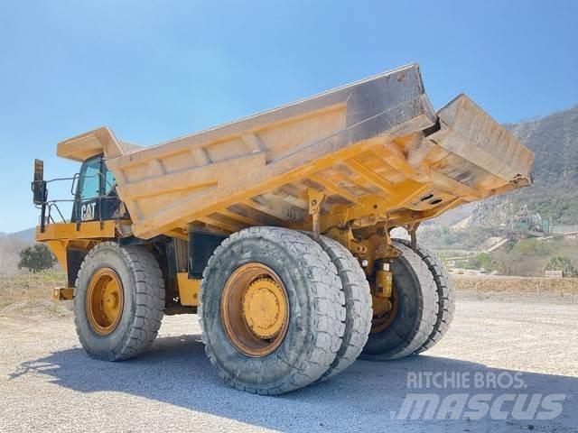 CAT 777F Zglobni damperi