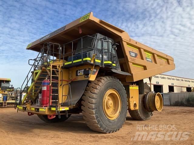 CAT 785D Zglobni damperi