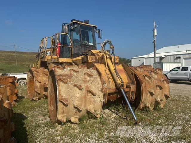 CAT 836G Nabijači zemlje