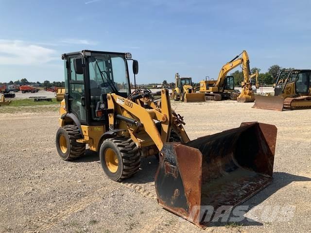 CAT 903D Utovarivači na točkove